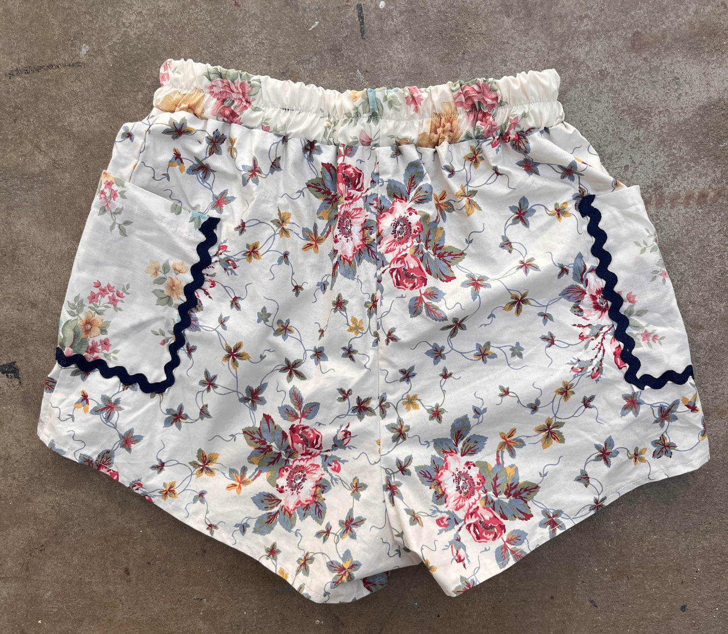 Miriam shorts. Size UK10-UK12