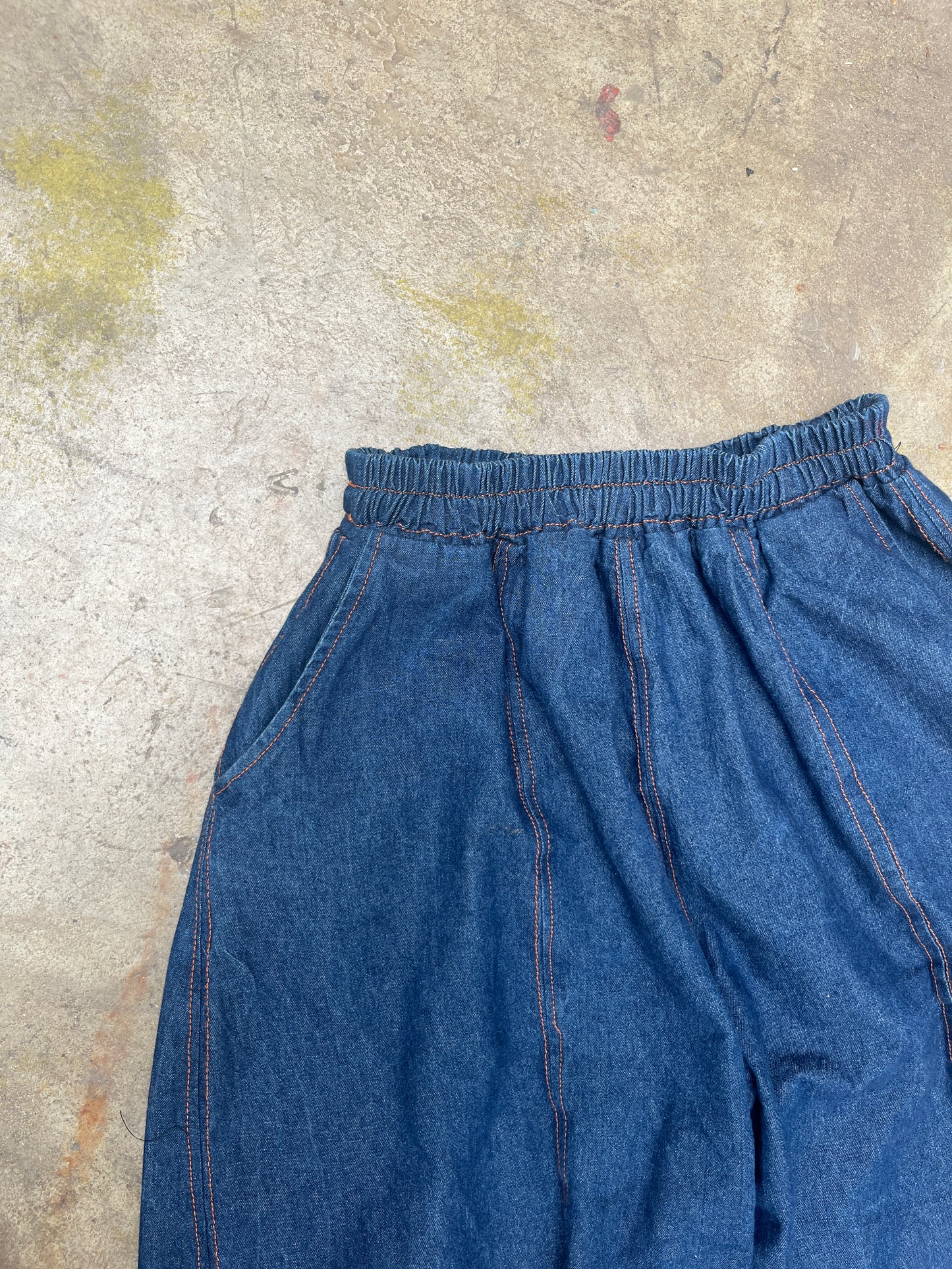 ROSER TROUSERS: Indigo denim