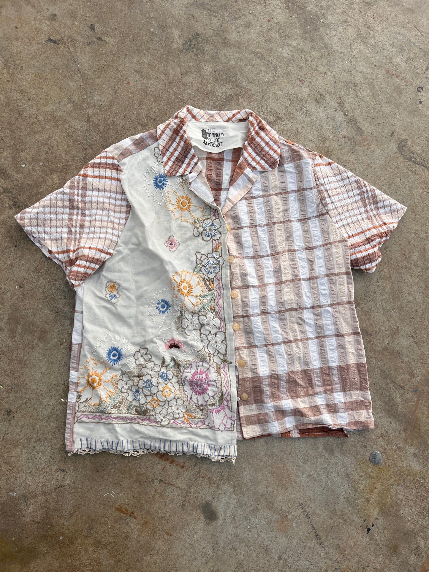 Harry Shirt: Chocolate garden. Uk14-UK16