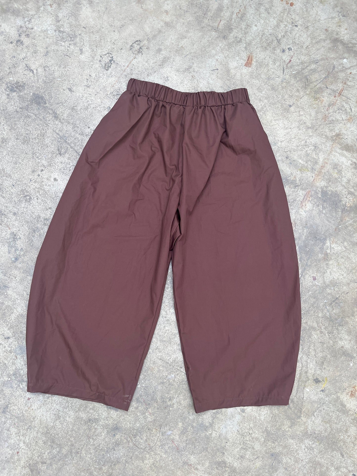 Roser trousers: plain cotton poplin