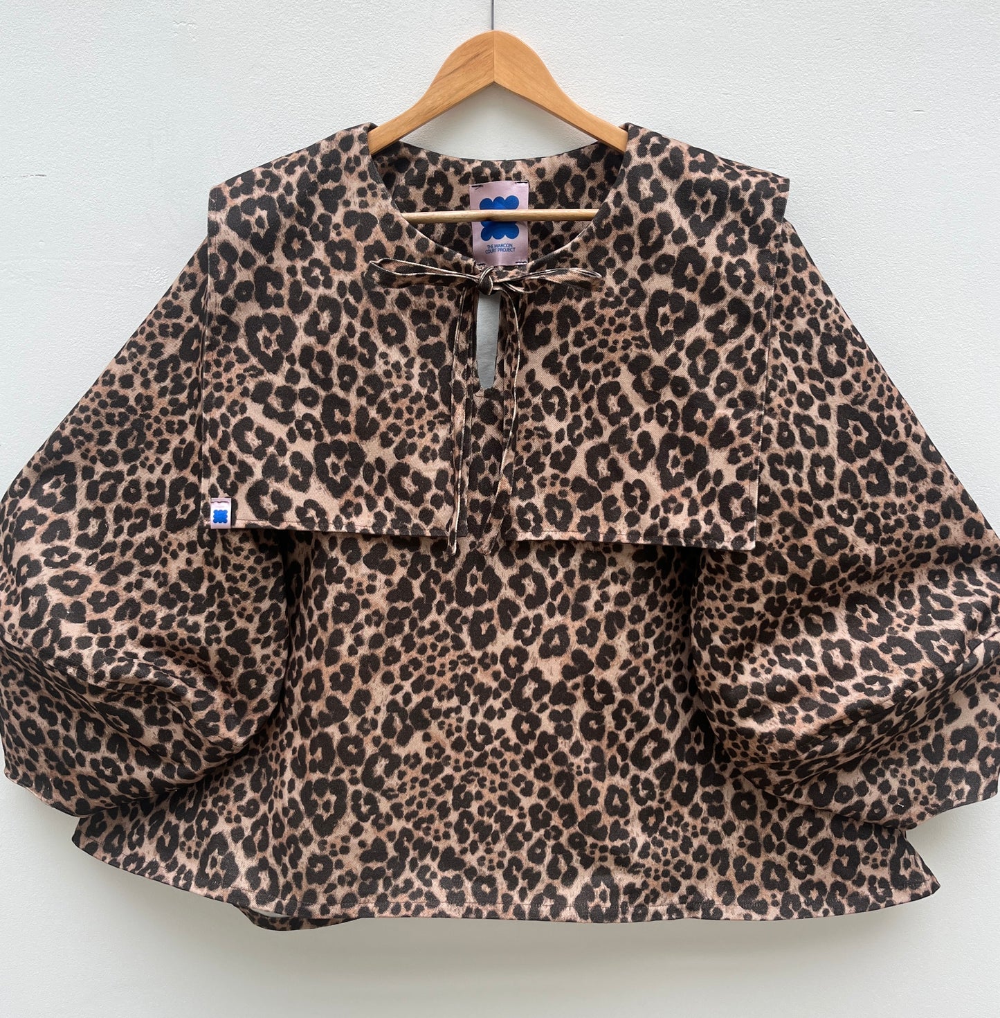 DALI BLOUSE: Leopard print denim
