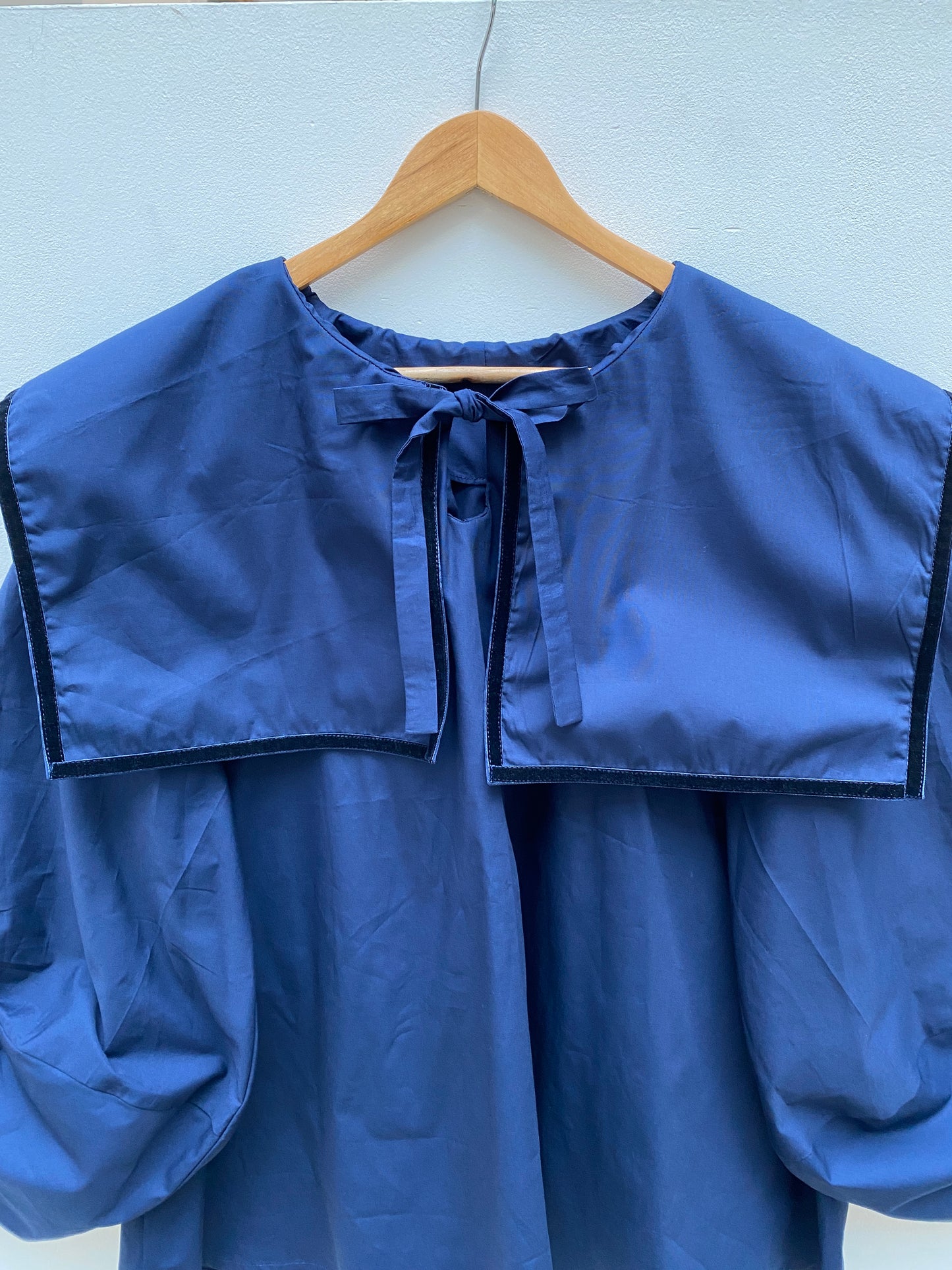 DALI MINI DRESS: Plain cotton poplin.