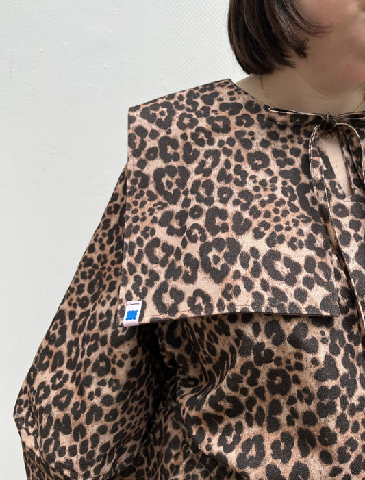 DALI BLOUSE: Leopard print denim