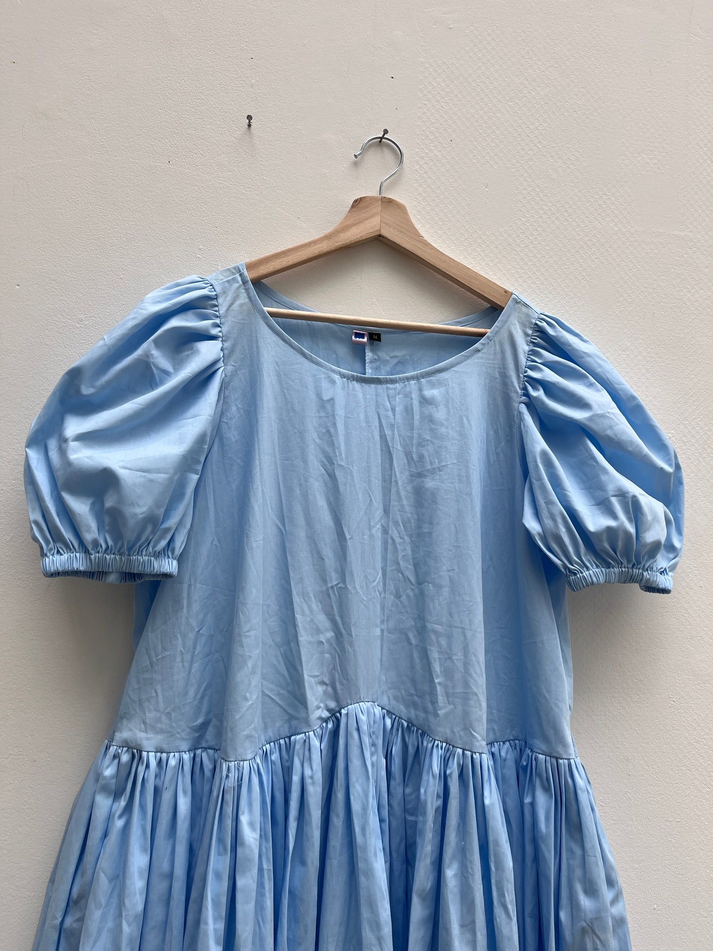 Carmen dress: Plain cotton poplin.