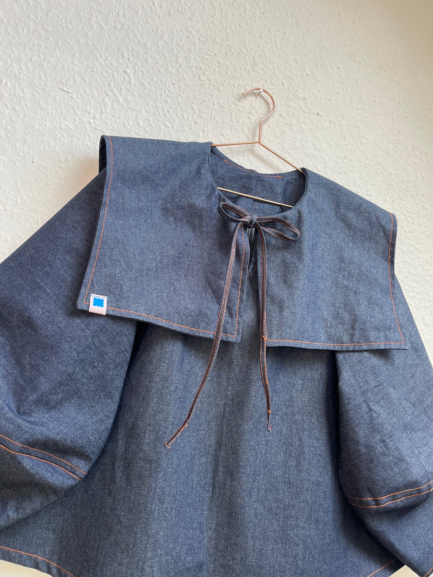 DALI BLOUSE: Indigo denim.